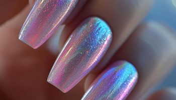 Holographic Nails Rainbow Reflections