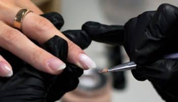 How to Pair Your Fall Wardrobe with the Perfect Nail Shades